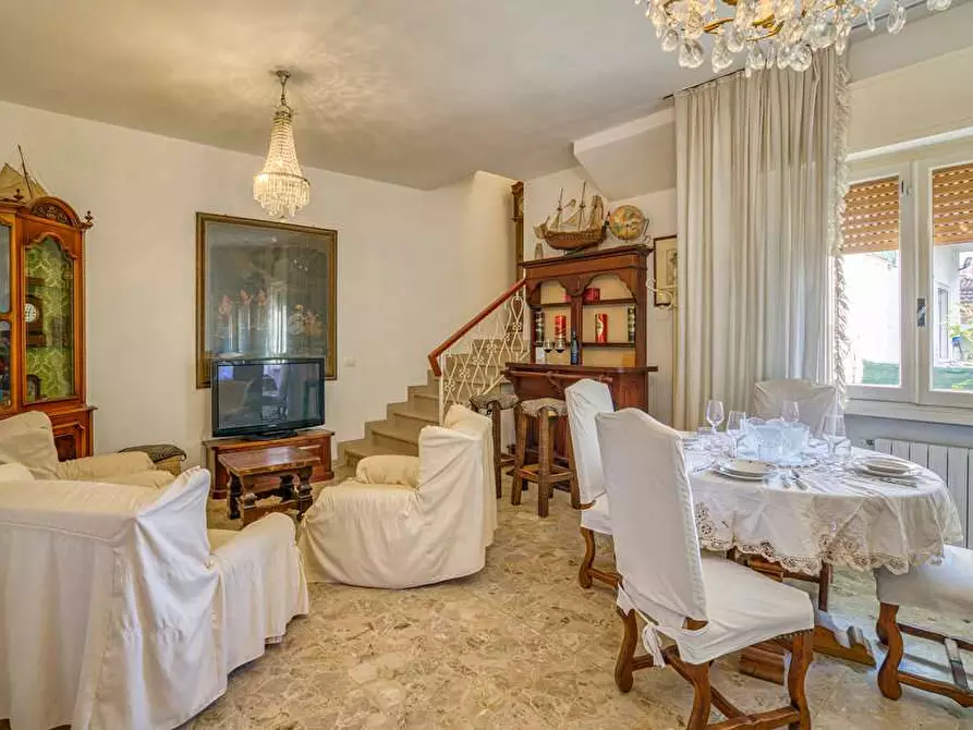 Immagine 5 di Casa bifamiliare in affitto  in Via Cesare Battisti a Pietrasanta