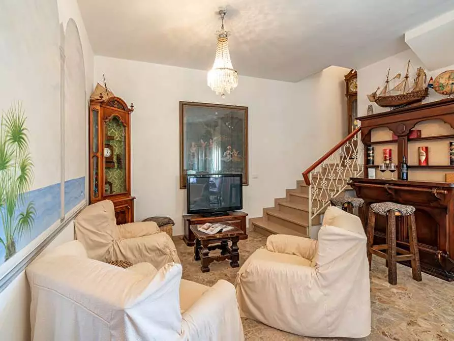 Immagine 6 di Casa bifamiliare in affitto  in Via Cesare Battisti a Pietrasanta