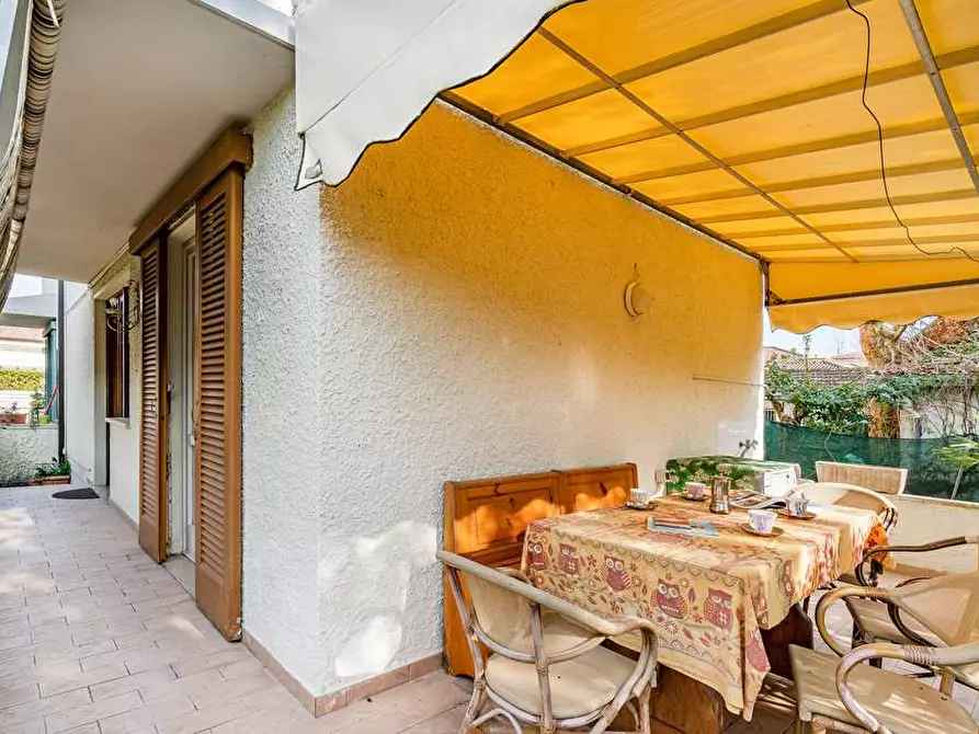 Immagine 1 di Casa bifamiliare in affitto  in Via Cesare Battisti a Pietrasanta