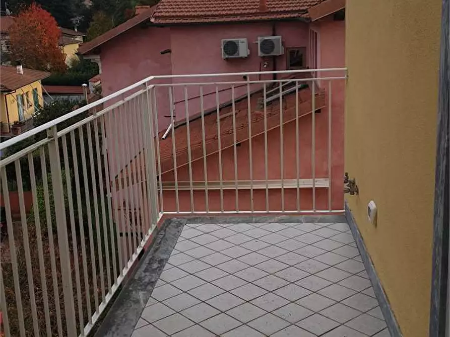 Immagine 5 di Appartamento in vendita  in Via dei Salesiani a Pietrasanta