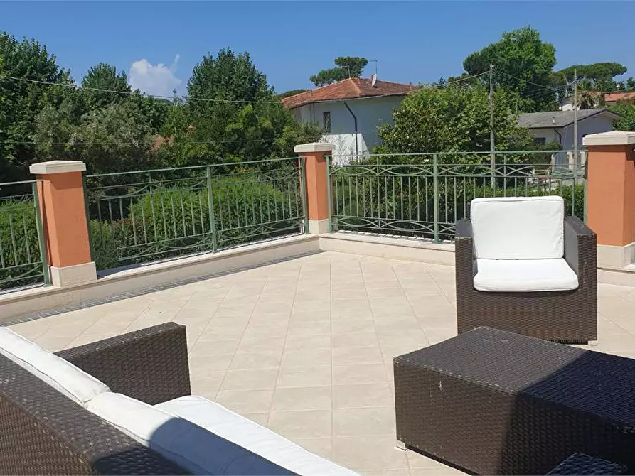 Immagine 46 di Villa in affitto  in Via  della Barbiera a Forte Dei Marmi