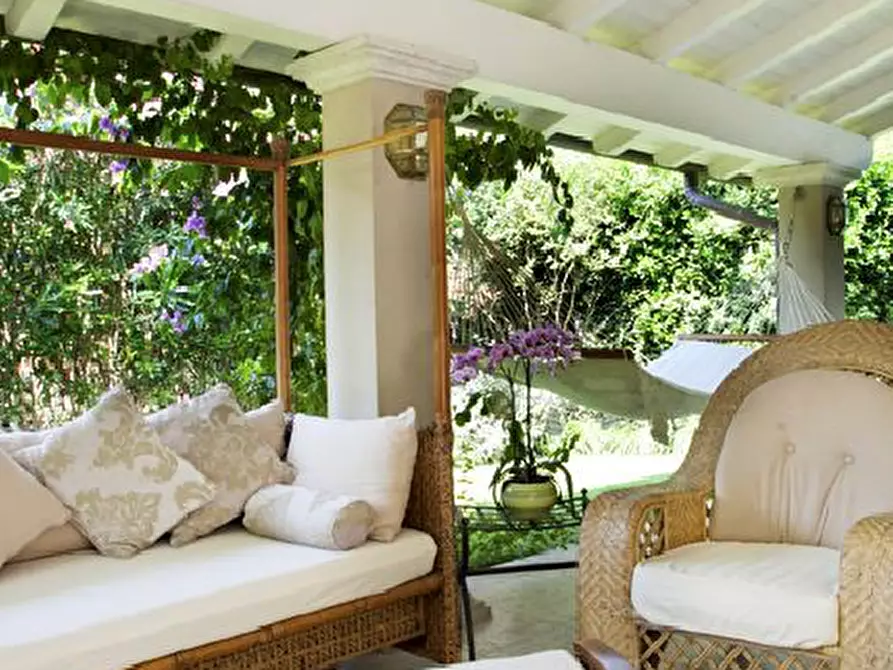 Immagine 11 di Villa in vendita  in Via Canova a Forte Dei Marmi