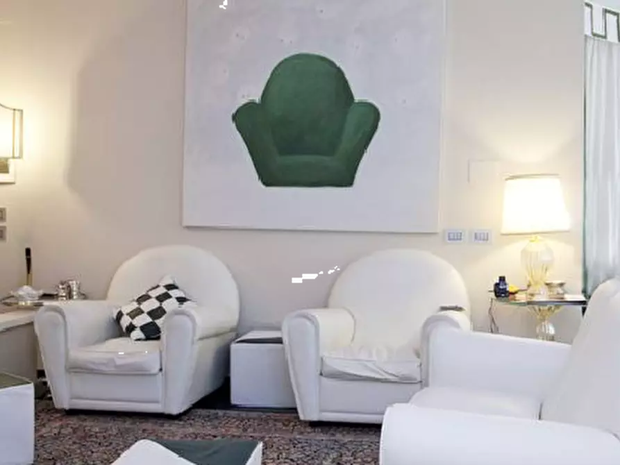 Immagine 28 di Villa in vendita  in Via Canova a Forte Dei Marmi