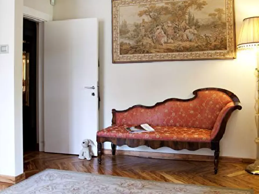 Immagine 36 di Villa in vendita  in Via Canova a Forte Dei Marmi