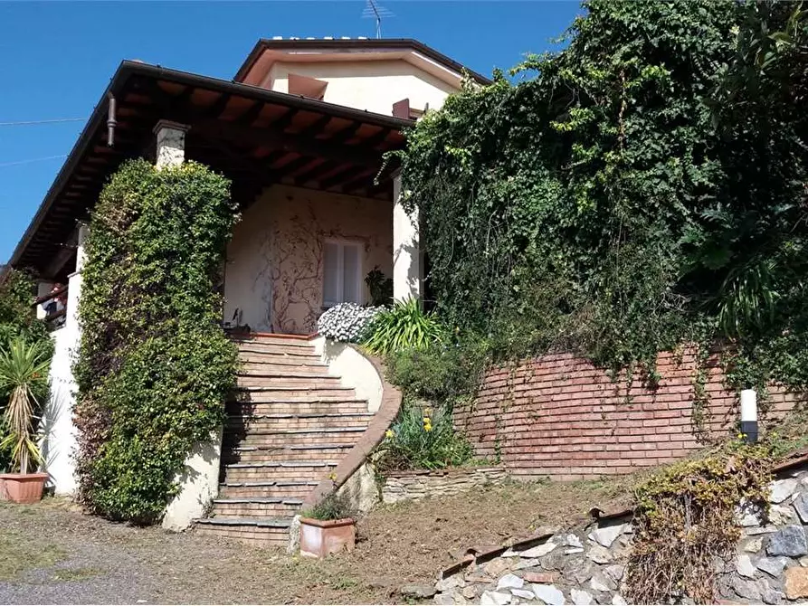 Immagine 4 di Casa bifamiliare in vendita  in Via Casone a Pietrasanta