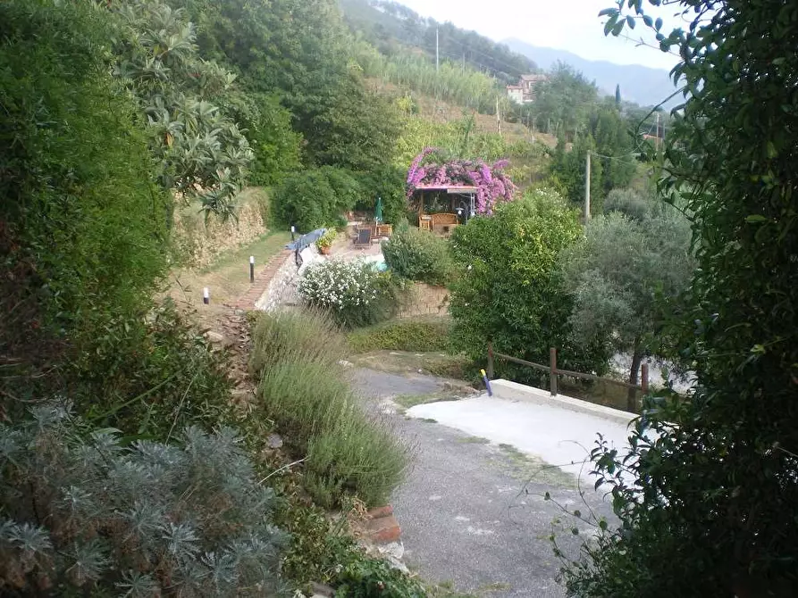 Immagine 25 di Casa bifamiliare in vendita  in Via Casone a Pietrasanta