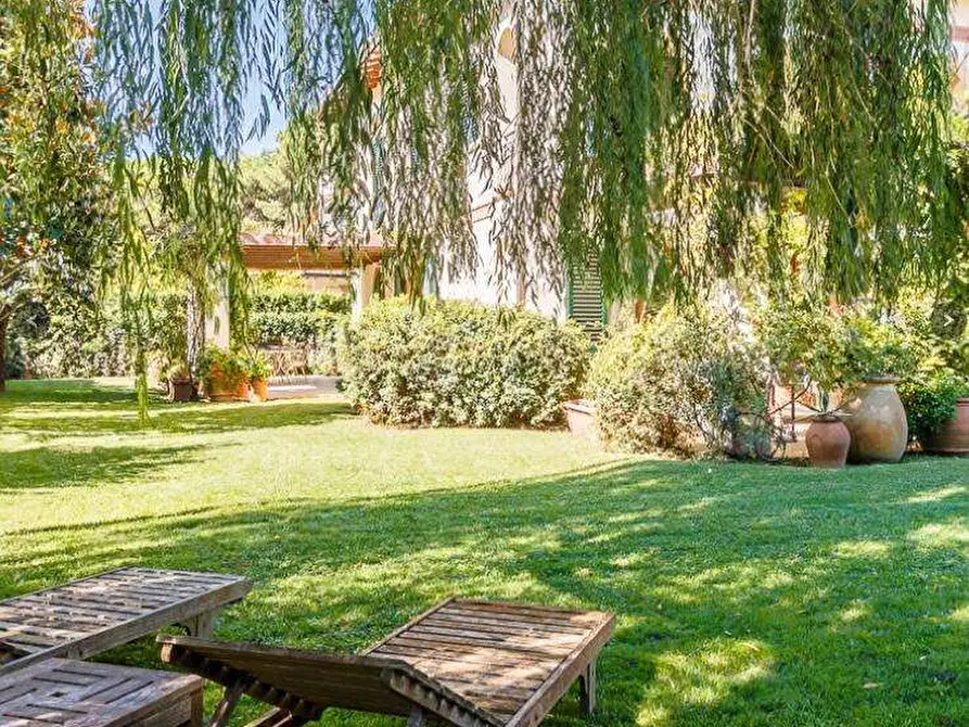 Immagine 6 di Villa in affitto  in Via A. Soffici a Forte Dei Marmi