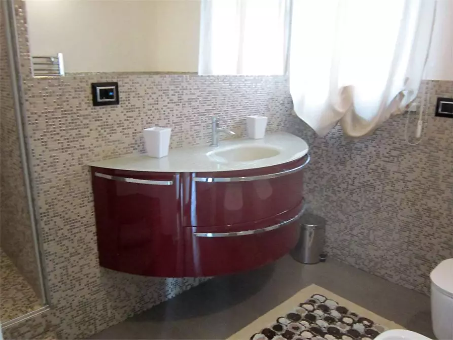 Immagine 17 di Villa in vendita  in Via B. Croce a Forte Dei Marmi