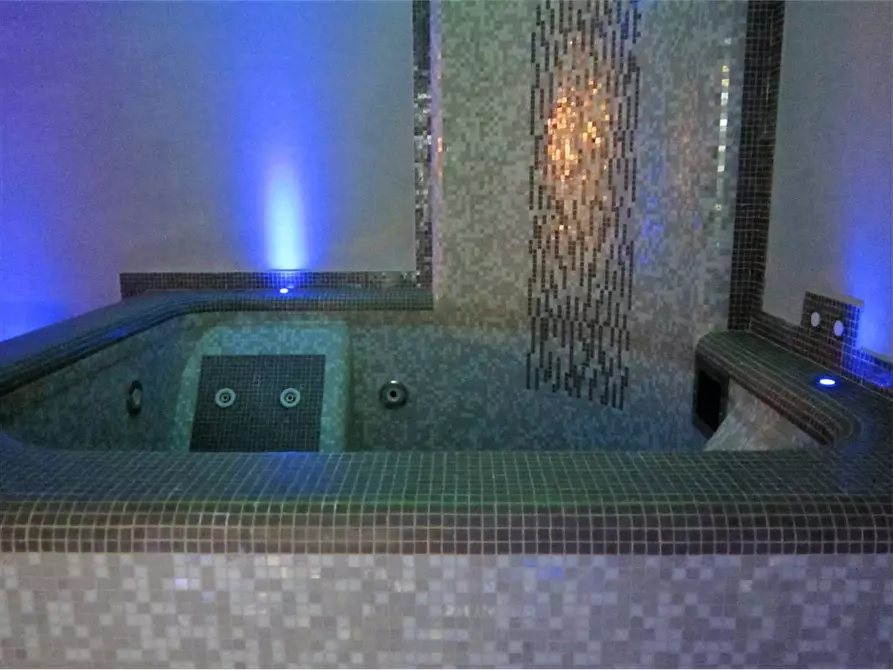 Immagine 25 di Villa in vendita  in Via B. Croce a Forte Dei Marmi