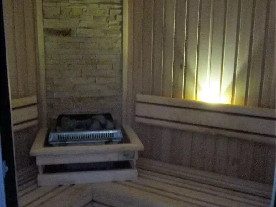 Immagine 27 di Villa in vendita  in Via B. Croce a Forte Dei Marmi