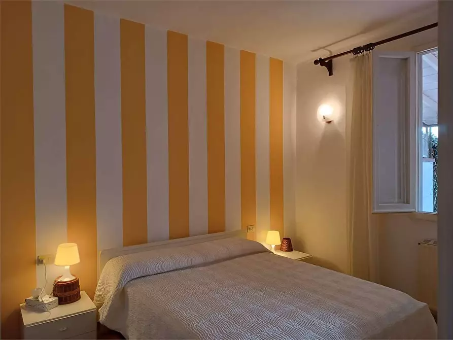Immagine 18 di Casa indipendente in affitto  in Via Versilia a Forte Dei Marmi