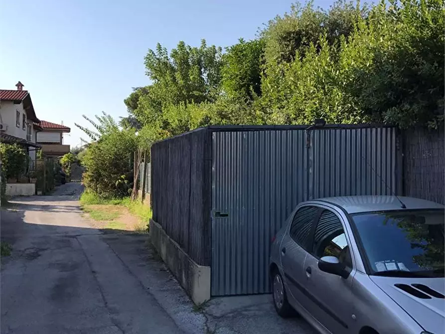 Immagine 16 di Porzione di casa in vendita  in Via degli olmi  a Forte Dei Marmi