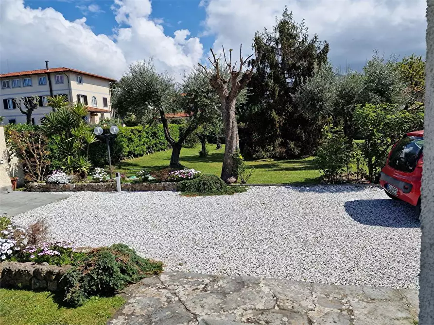 Immagine 6 di Villa in vendita  in Via degli Olmi a Forte Dei Marmi