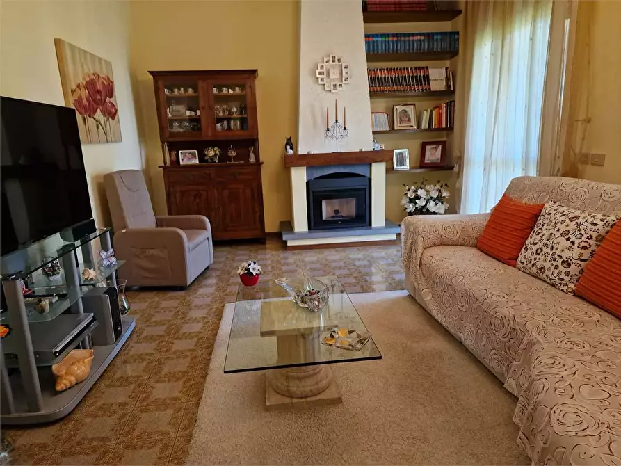 Immagine 3 di Villa in vendita  in Via degli Olmi a Forte Dei Marmi