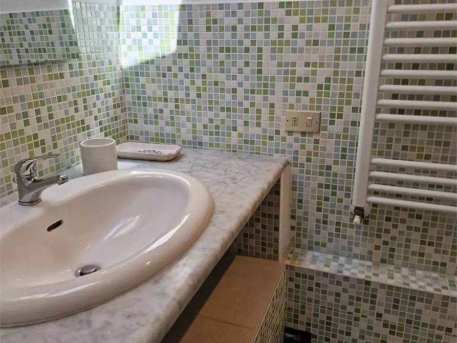 Immagine 33 di Casa indipendente in affitto  in via Piave a Forte Dei Marmi