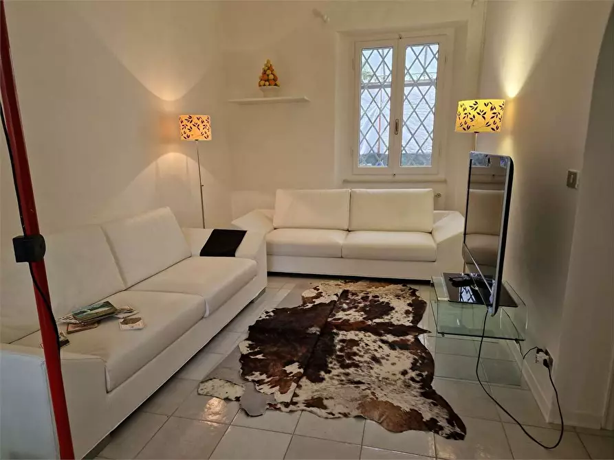 Immagine 3 di Casa indipendente in affitto  in Via  Piave a Forte Dei Marmi