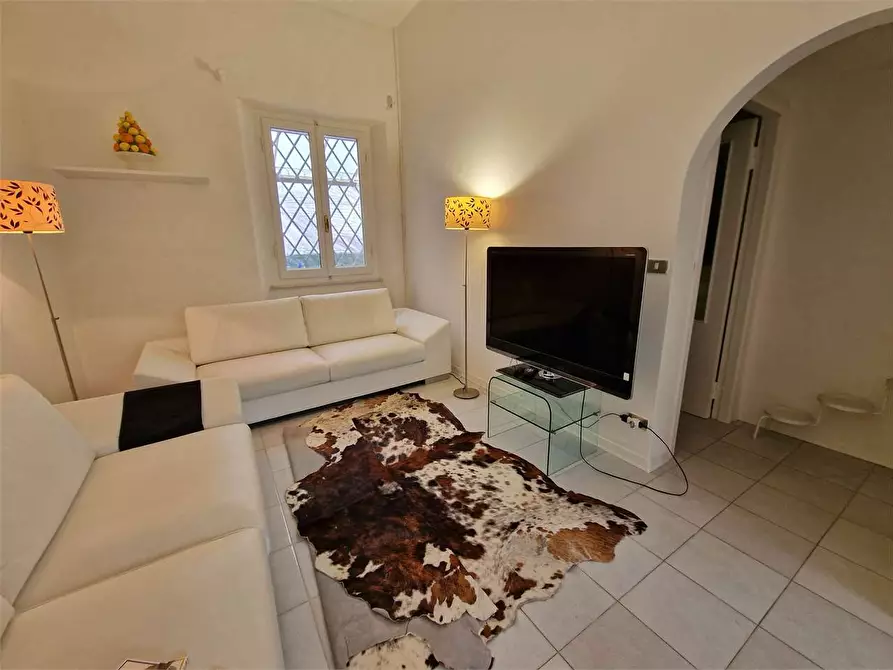 Immagine 11 di Casa indipendente in affitto  in via Piave a Forte Dei Marmi