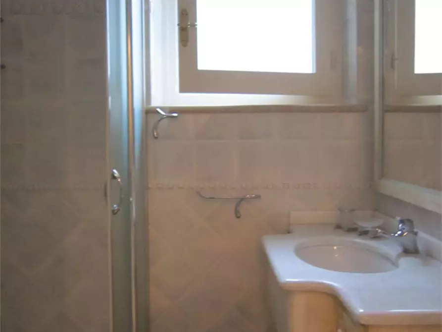 Immagine 23 di Casa bifamiliare in affitto  in via canova a Forte Dei Marmi