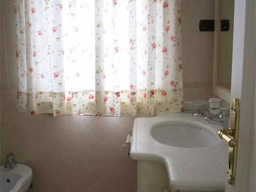 Immagine 25 di Casa bifamiliare in affitto  in via canova a Forte Dei Marmi