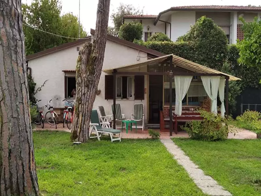 Immagine 1 di Casa indipendente in vendita  in Via dei Medici  a Forte Dei Marmi