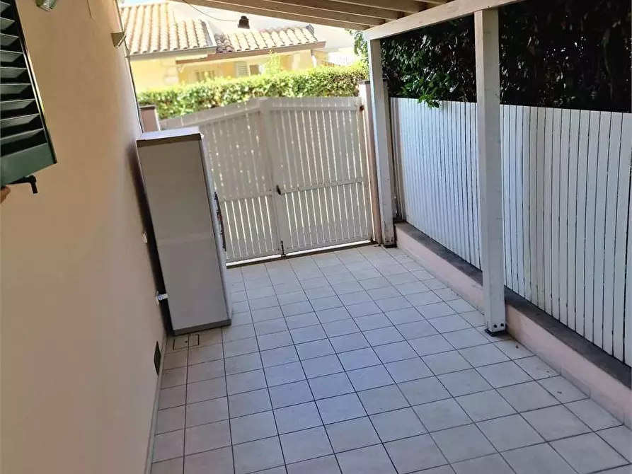 Immagine 21 di Appartamento in vendita  in Via duca degli Abruzzi a Forte Dei Marmi