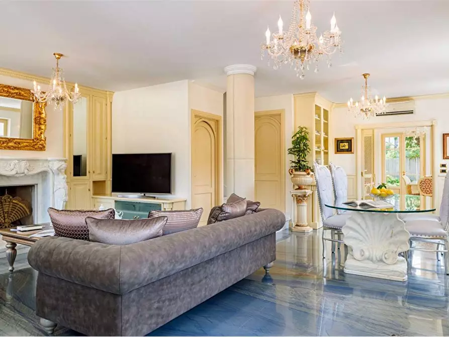 Immagine 17 di Villa in affitto  in Via Ariosto a Forte Dei Marmi