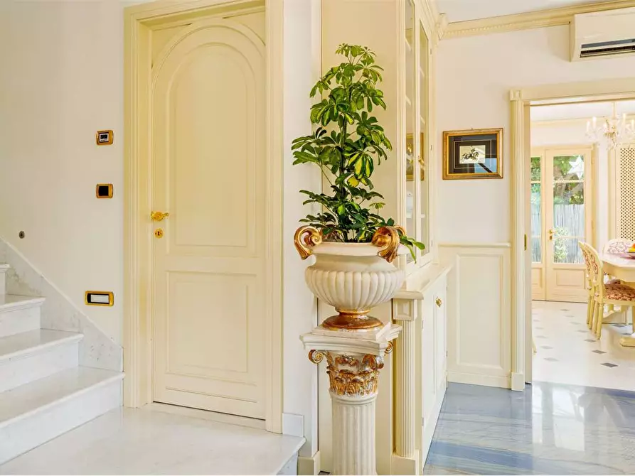 Immagine 25 di Villa in affitto  in Via Ariosto a Forte Dei Marmi