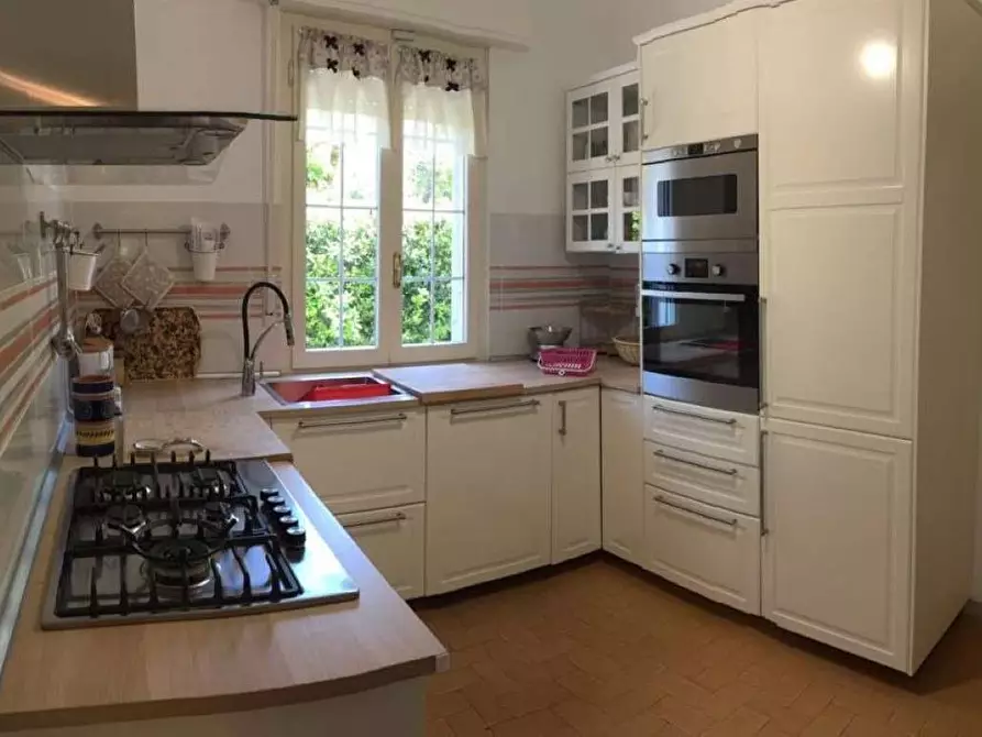 Immagine 8 di Villa in vendita  in Via Pablo Neruda a Forte Dei Marmi