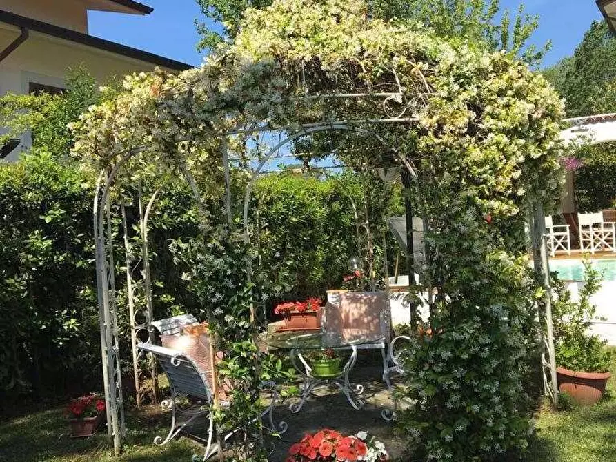 Immagine 35 di Villa in vendita  in Via Pablo Neruda a Forte Dei Marmi