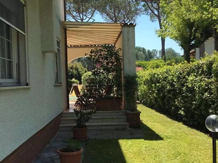 Immagine 36 di Villa in vendita  in Via Pablo Neruda a Forte Dei Marmi