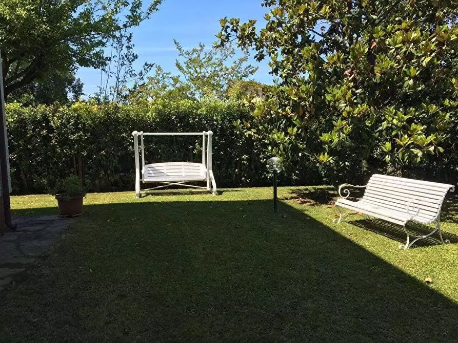 Immagine 37 di Villa in vendita  in Via Pablo Neruda a Forte Dei Marmi
