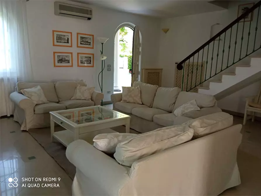 Immagine 33 di Villa in affitto  in Via B. Croce a Forte Dei Marmi