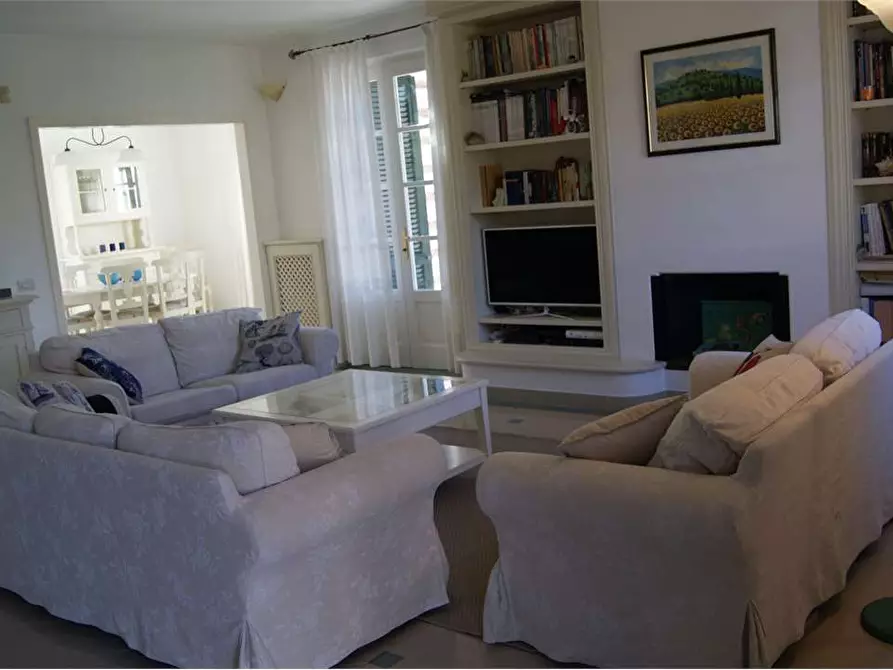 Immagine 35 di Villa in affitto  in Via B. Croce a Forte Dei Marmi