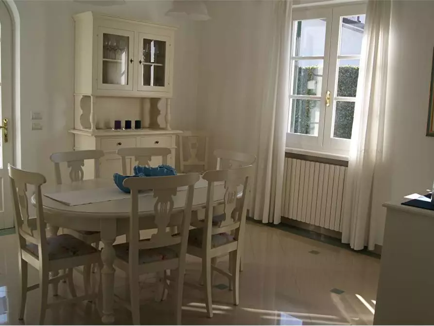 Immagine 40 di Villa in affitto  in Via B. Croce a Forte Dei Marmi