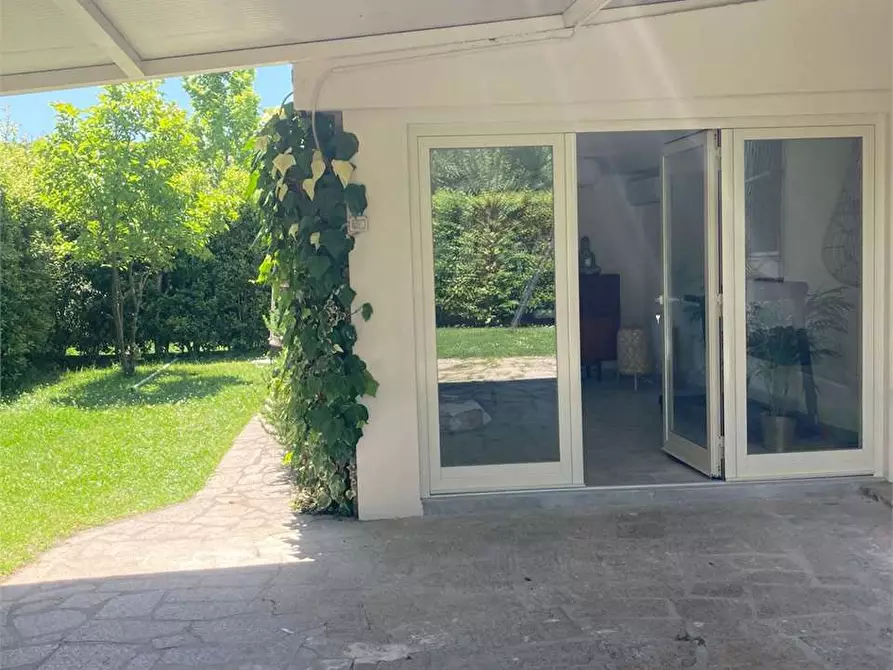 Immagine 6 di Casa bifamiliare in affitto  in Via  San Camillo a Forte Dei Marmi