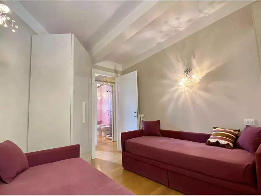 Immagine 15 di Appartamento in affitto  in Via Volta a Forte Dei Marmi