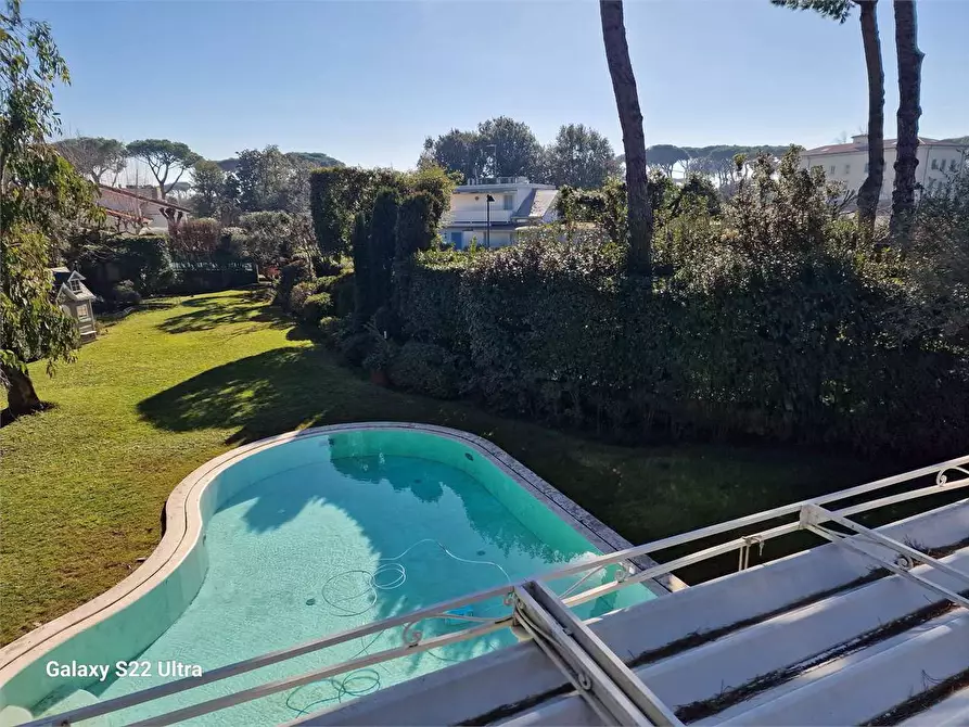Immagine 6 di Villa in affitto  in Via F. Crispi a Forte Dei Marmi