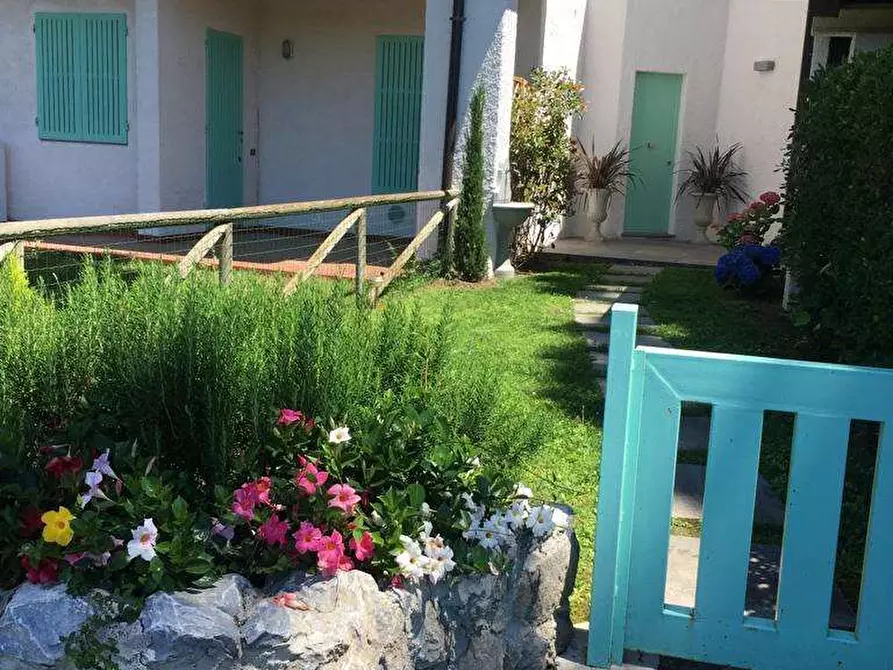 Immagine 36 di Villetta a schiera in affitto  in Via Civitali a Forte Dei Marmi