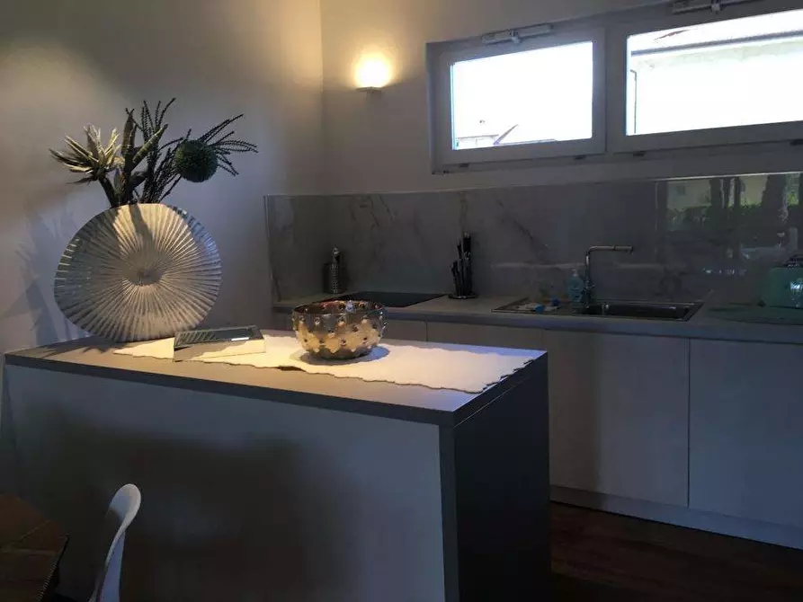 Immagine 5 di Villetta a schiera in affitto  in Via Calamandrei a Forte Dei Marmi