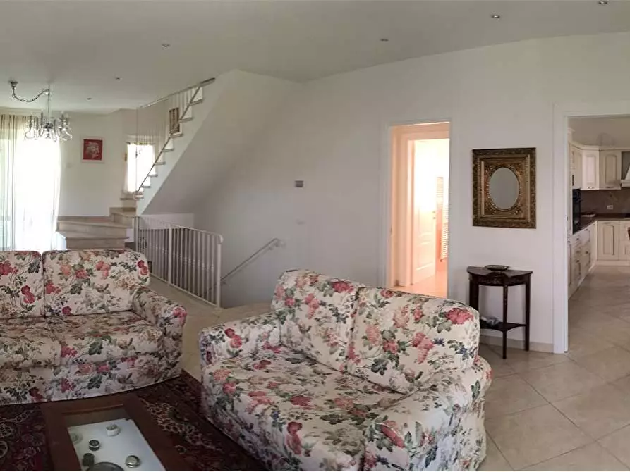 Immagine 10 di Villa in affitto  in Via Tremaiola a Pietrasanta