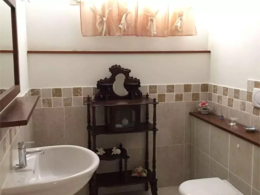 Immagine 26 di Villa in affitto  in Via Tremaiola a Pietrasanta