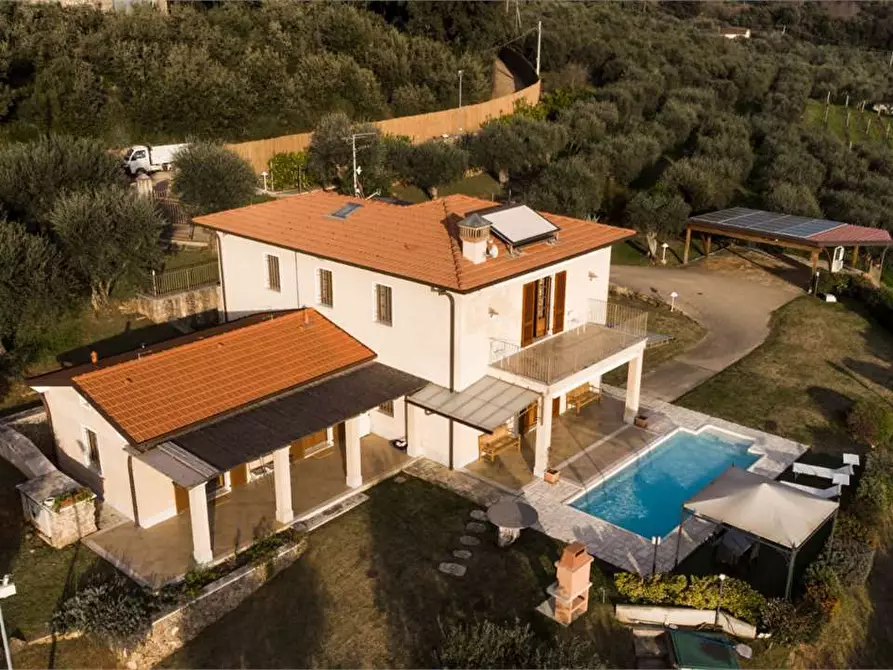 Immagine 13 di Villa in affitto  in Via Casone a Pietrasanta