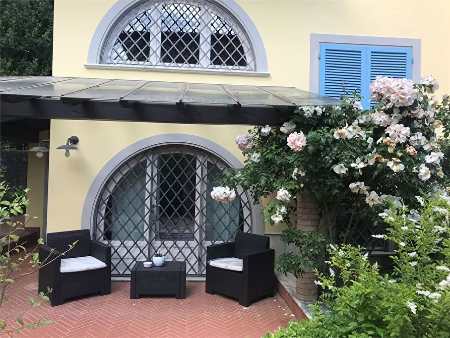 Immagine 6 di Villa in vendita  in Via dei Salesiani a Pietrasanta