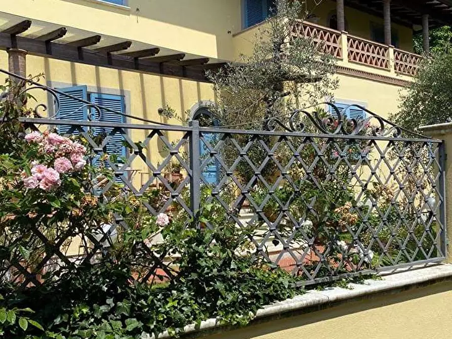 Immagine 46 di Villa in vendita  in Via Volturno a Pietrasanta