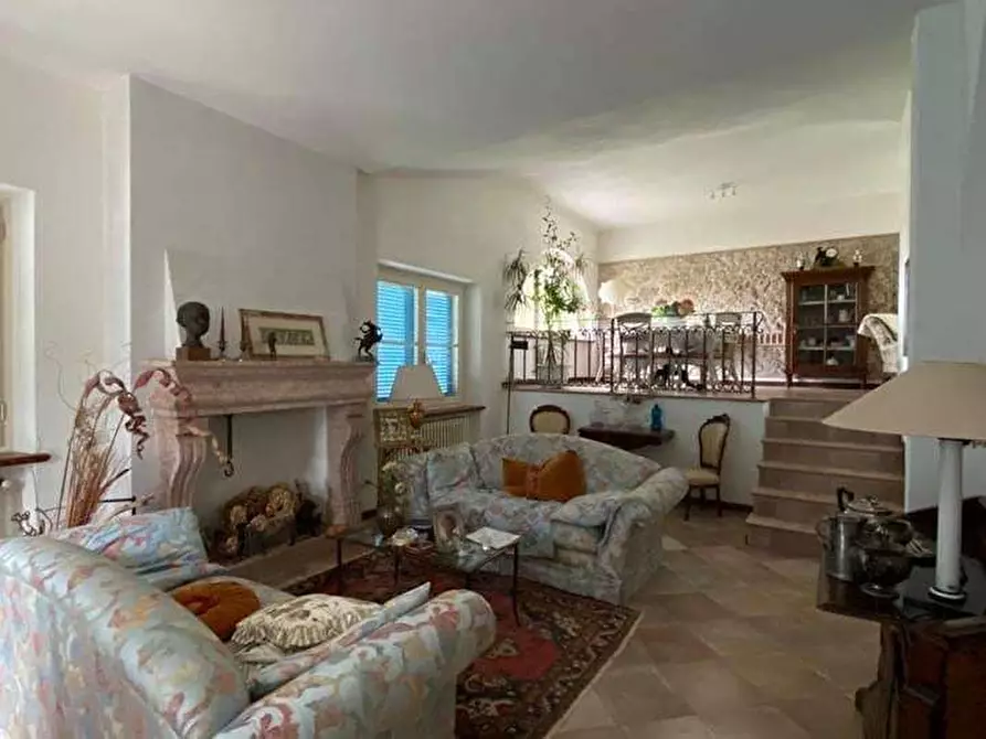 Immagine 4 di Villa in vendita  in Via dei Salesiani a Pietrasanta