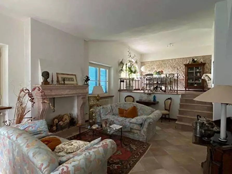 Immagine 5 di Villa in vendita  in Via Volturno a Pietrasanta