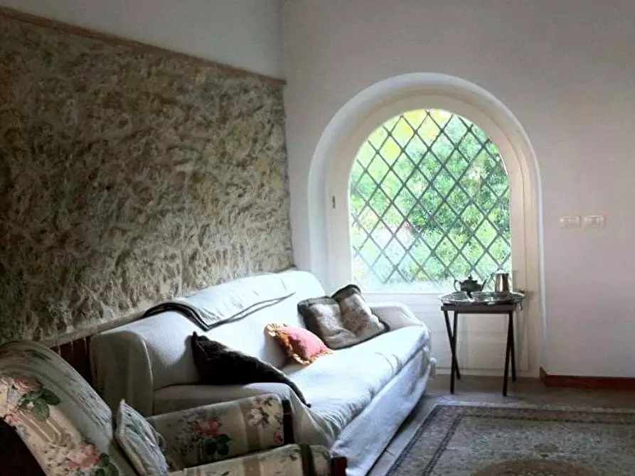 Immagine 11 di Villa in vendita  in Via dei Salesiani a Pietrasanta