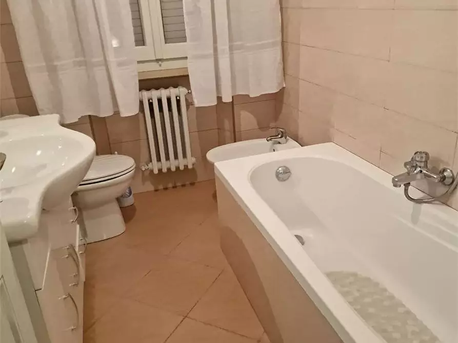 Immagine 28 di Villa in affitto  in Via Cavour a Forte Dei Marmi