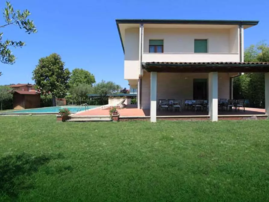 Immagine 9 di Villa in affitto  in Via Lorenzo dei Medici a Forte Dei Marmi
