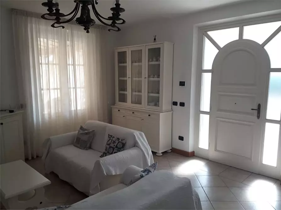 Immagine 7 di Casa bifamiliare in affitto  in via canova a Forte Dei Marmi